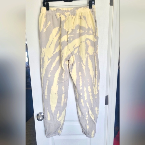 Les Tien 100% cotton tie dye yellow & gray joggers. 2 sizes available.NWT RV$233 - Picture 2 of 15
